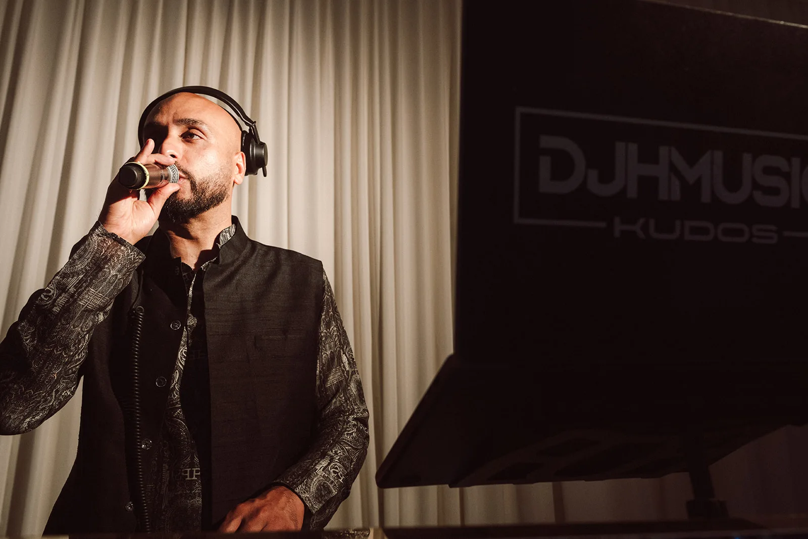 DJ H performing at a Kudos Music wedding